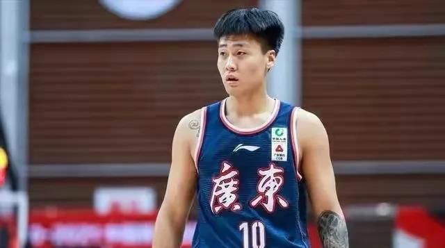 天空上尉与明日世界下载
